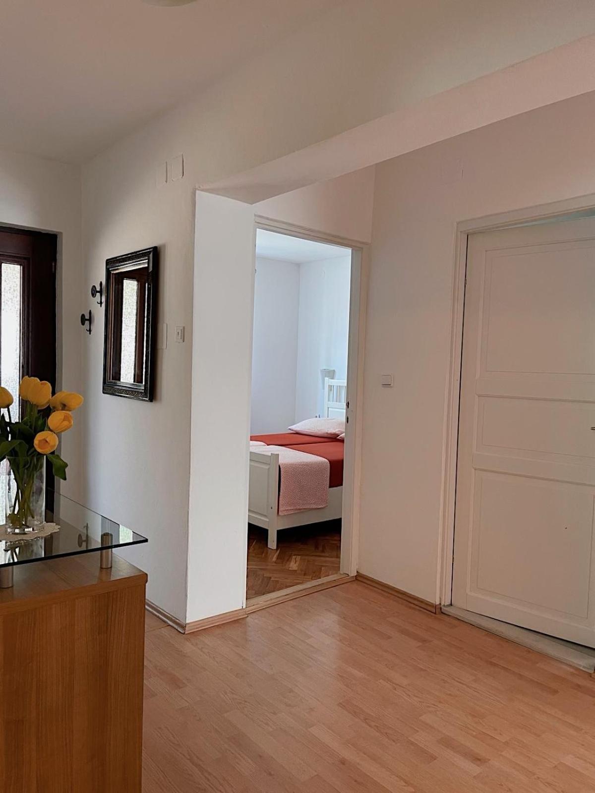 Apartmani Marin เมดูลิน ภายนอก รูปภาพ